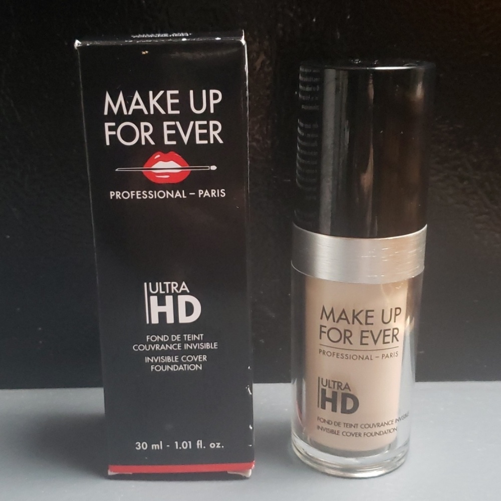 BNIB Make up forever ultra HD foundation Y205